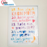 Bilderrahmen mit Motivationssprüchen wie, "ich bin stark, ich bin mutig".